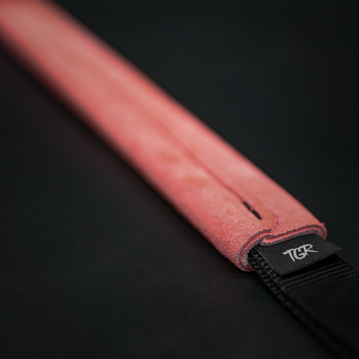 TGR Flat Leather Reward Tug