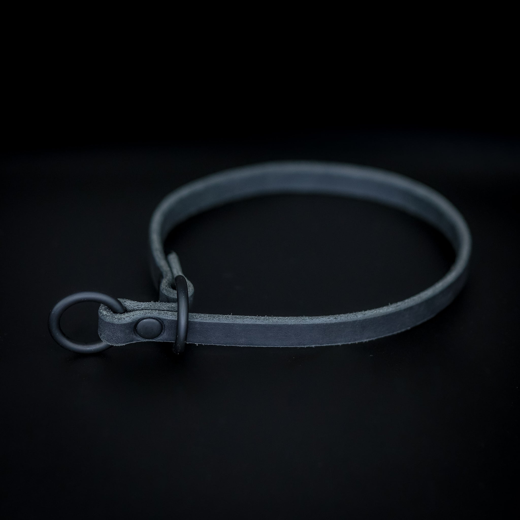 Leather slip outlet collar